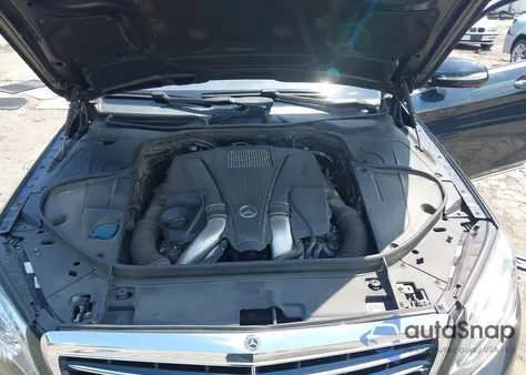 2015 Mercedes-Benz S 550 4Matic z USA, uszkodzony, nr VIN WDDUG8FB6FA083088